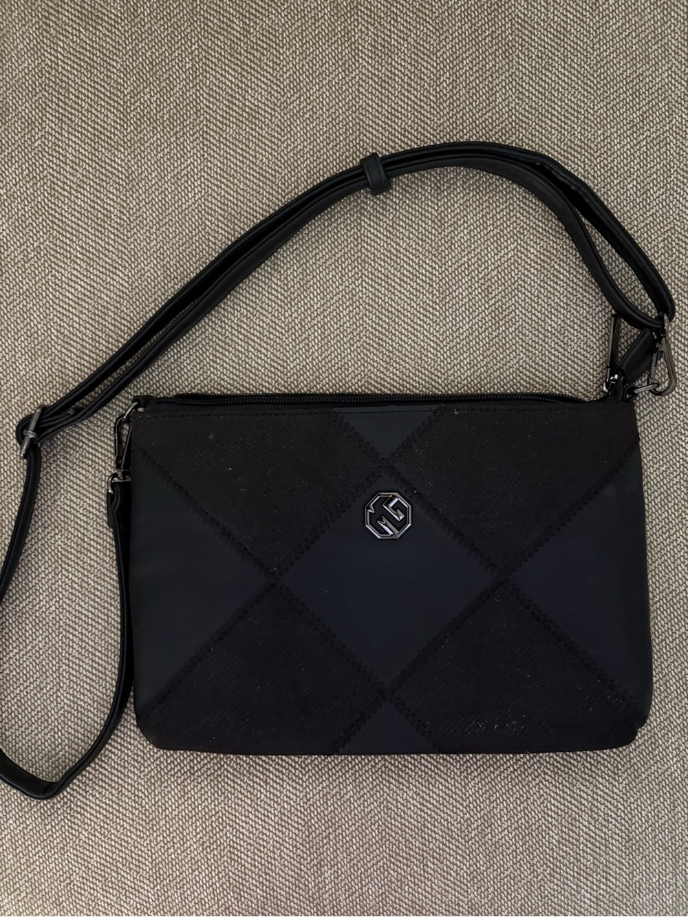 Quilted Black Crossbody Bag with Geometric Logo